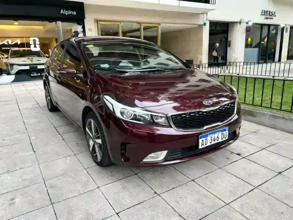 Kia Cerato 2018 - foto 1