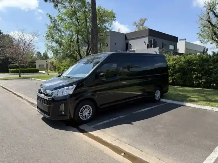 Toyota Hiace 2025 - foto 1