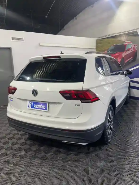 Volkswagen Tiguan Allspace 1.4 Tsi Trendline 150Cv Dsg 2018 - foto 4
