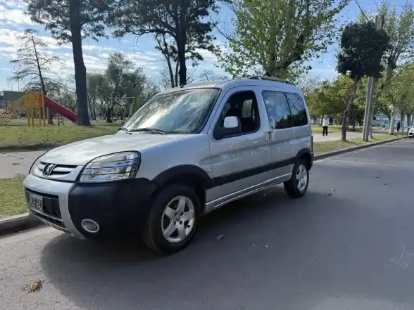 Peugeot Partner Patagónica 1.6 Hdi Vtc Plus 2016 - foto 1