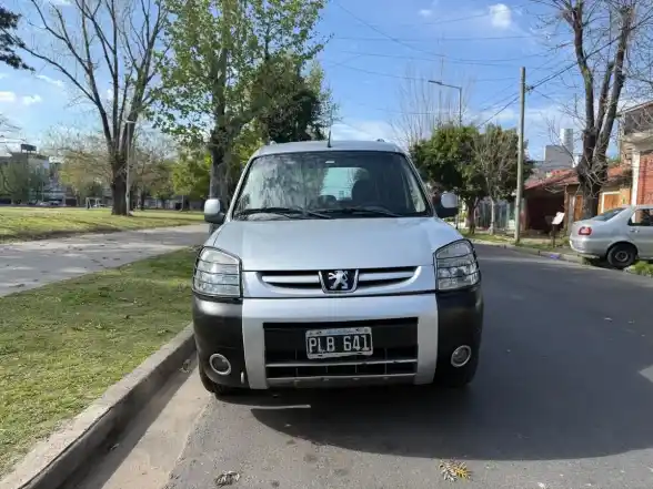 Peugeot Partner Patagónica 1.6 Hdi Vtc Plus 2016 - foto 3