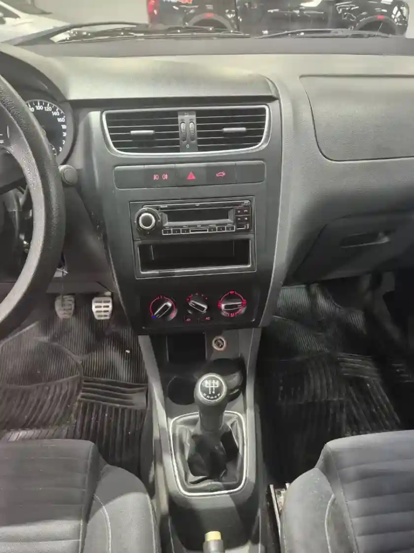 Volkswagen Crossfox 1.6 Comfortline 2012 - foto 3