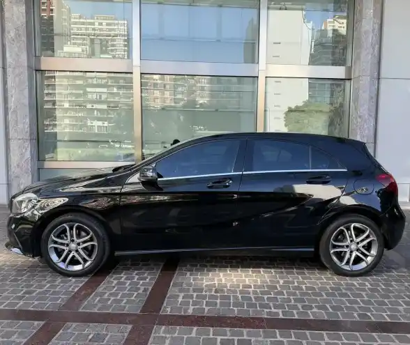 Mercedes-Benz Clase A 1.6 A 200 Urban 156Cv Thermotronic 2016 - foto 3