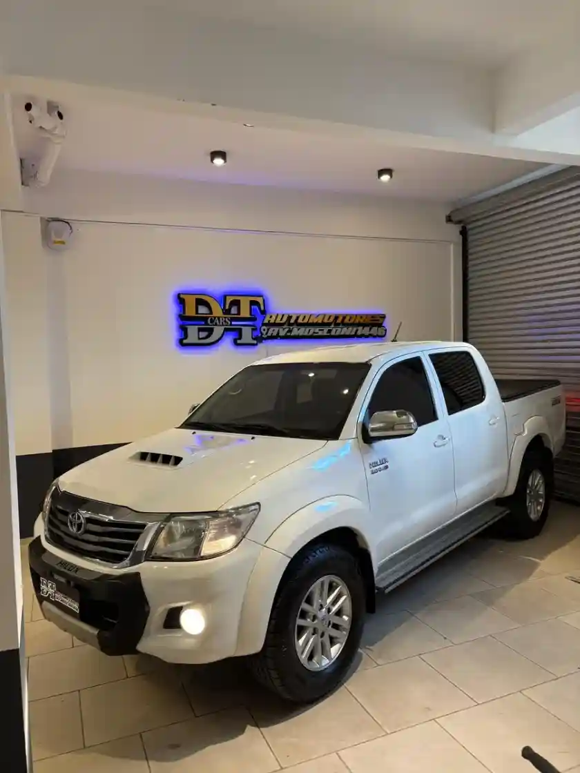 Toyota Hilux Pick-Up 3.0 Cd Srv I 171Cv 4X2 2012 - foto 1