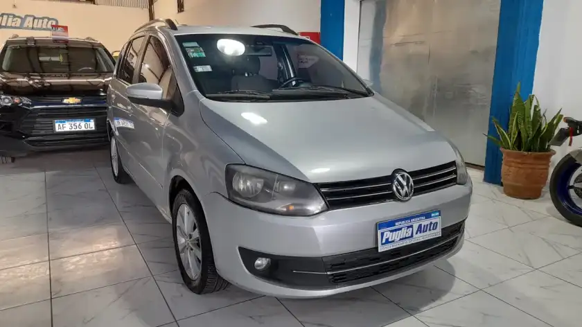 Volkswagen Suran 1.6 Trendline 11B 2012 - foto 1