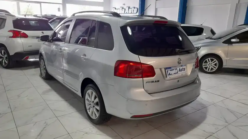 Volkswagen Suran 1.6 Trendline 11B 2012 - foto 4