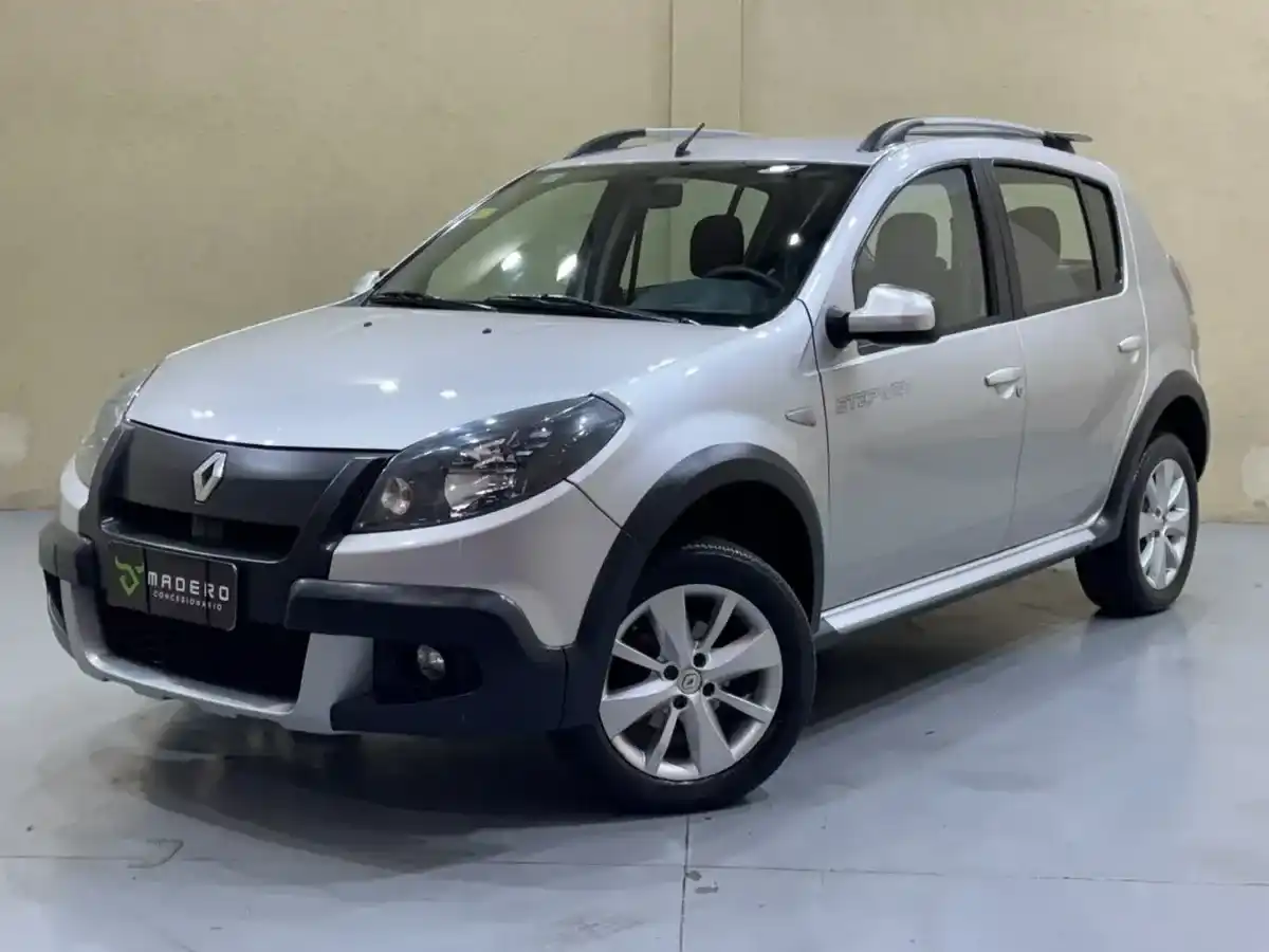 Renault Sandero Stepway 1.6 Confort 105Cv 2014 - foto 1