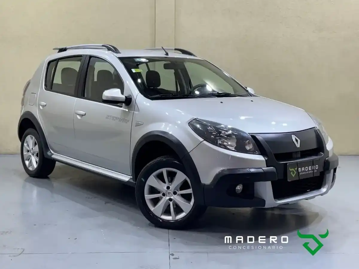 Renault Sandero Stepway 1.6 Confort 105Cv 2014 - foto 2