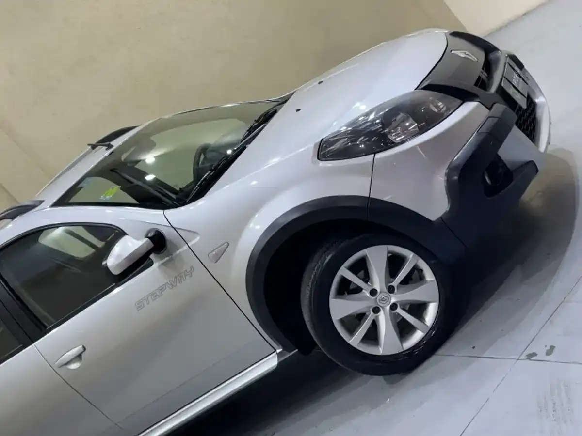 Renault Sandero Stepway 1.6 Confort 105Cv 2014 - foto 5