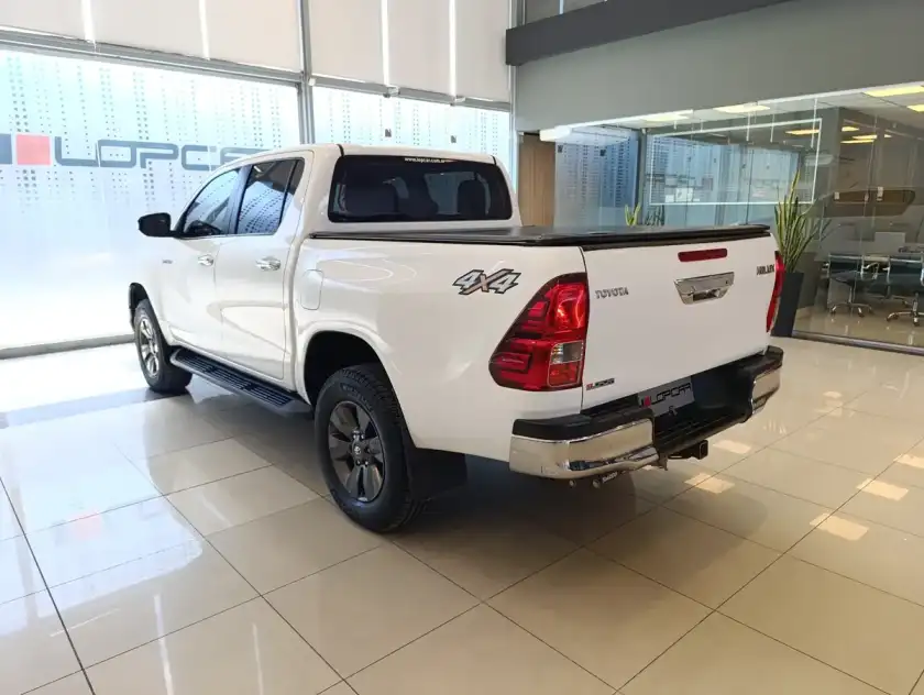 Toyota Hilux Pick-Up 2.8 Cd Sr 177Cv 4X4 2020 - foto 4