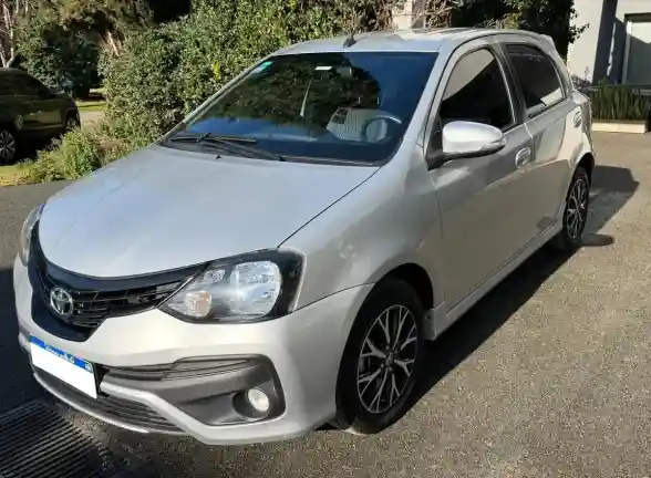 Toyota Etios 2023 - foto 1
