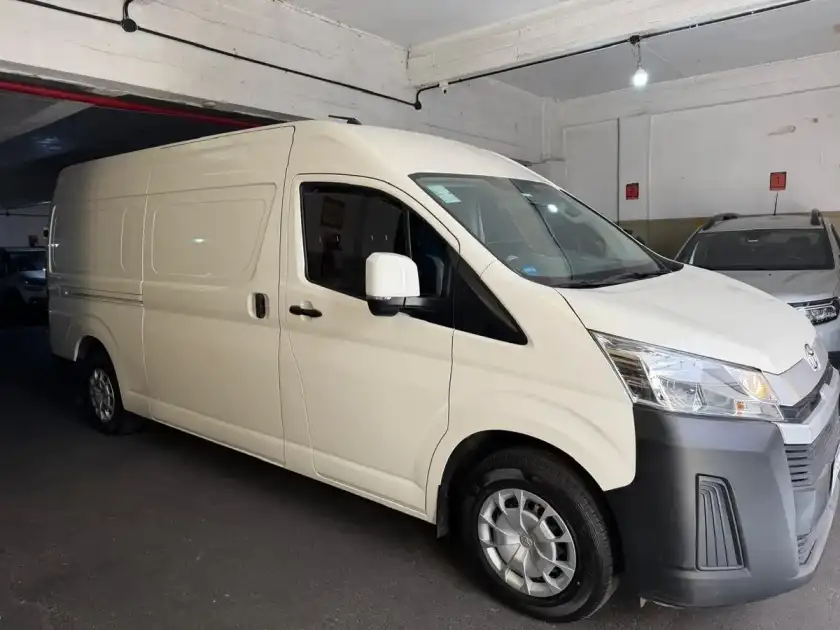 Toyota Hiace 2.8 Tdi Furgón 6At L2H2 3A 5P 2025 - foto 1