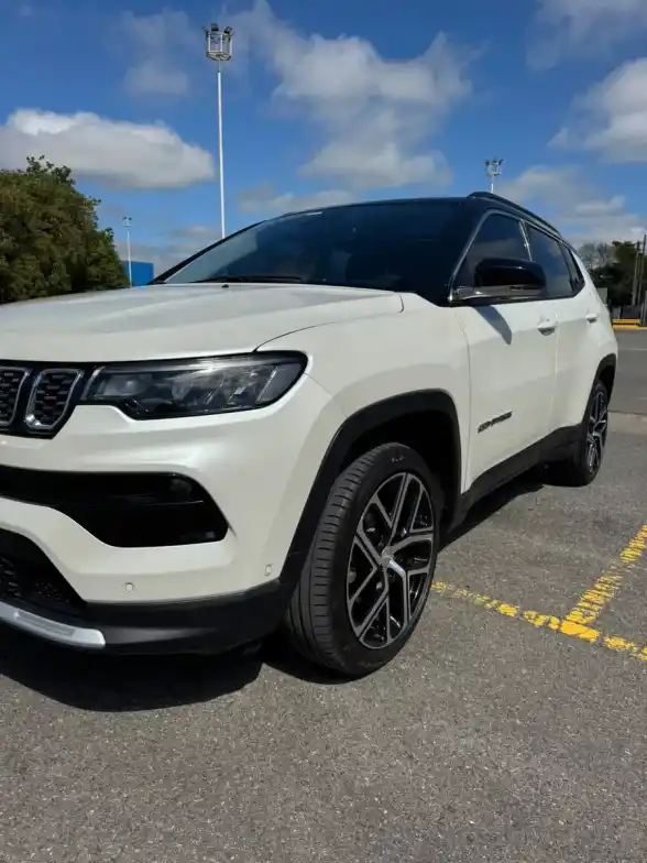 Jeep Compass 1.3 T270 Limited 4X2 At6 2024 - foto 2