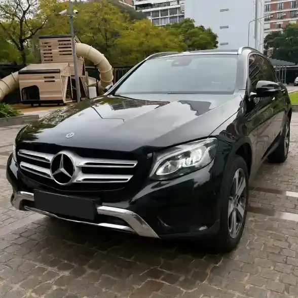 Mercedes-Benz Clase Glc 2.0 Glc250 300 4Matic Atomático 2019 - foto 1