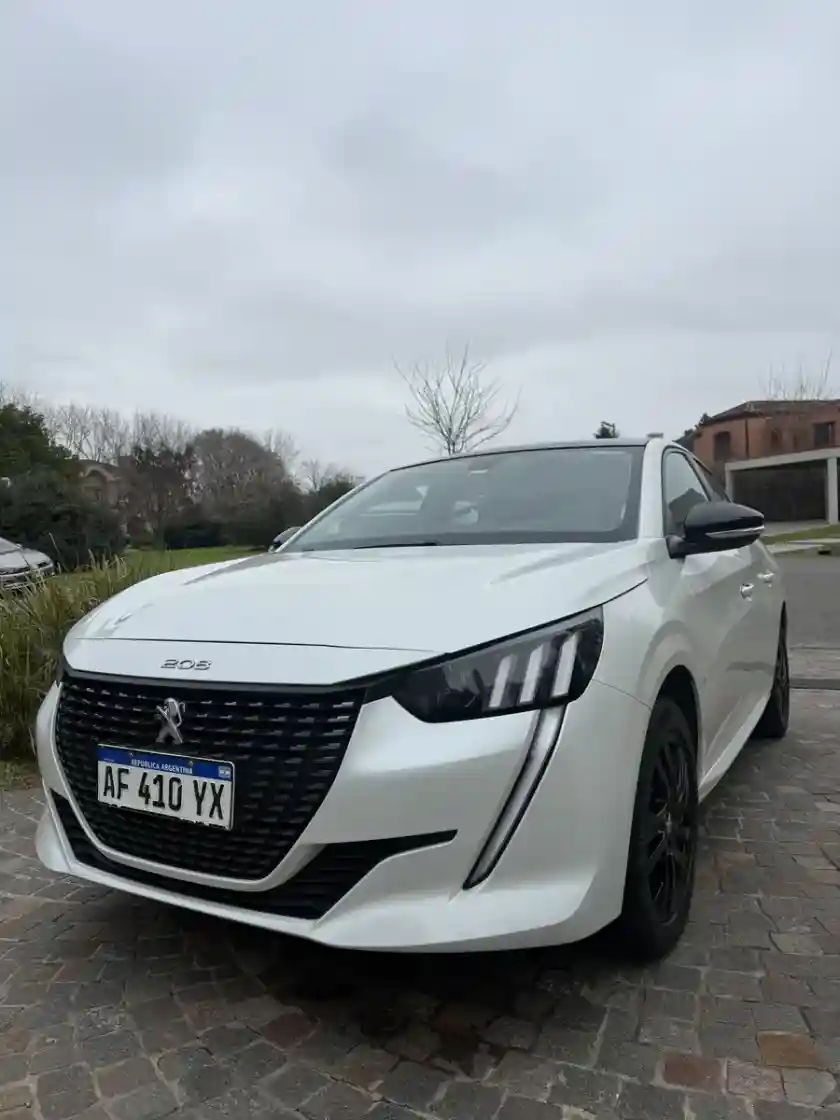 Peugeot 208 1.6 Style Tiptronic 2023 - foto 1