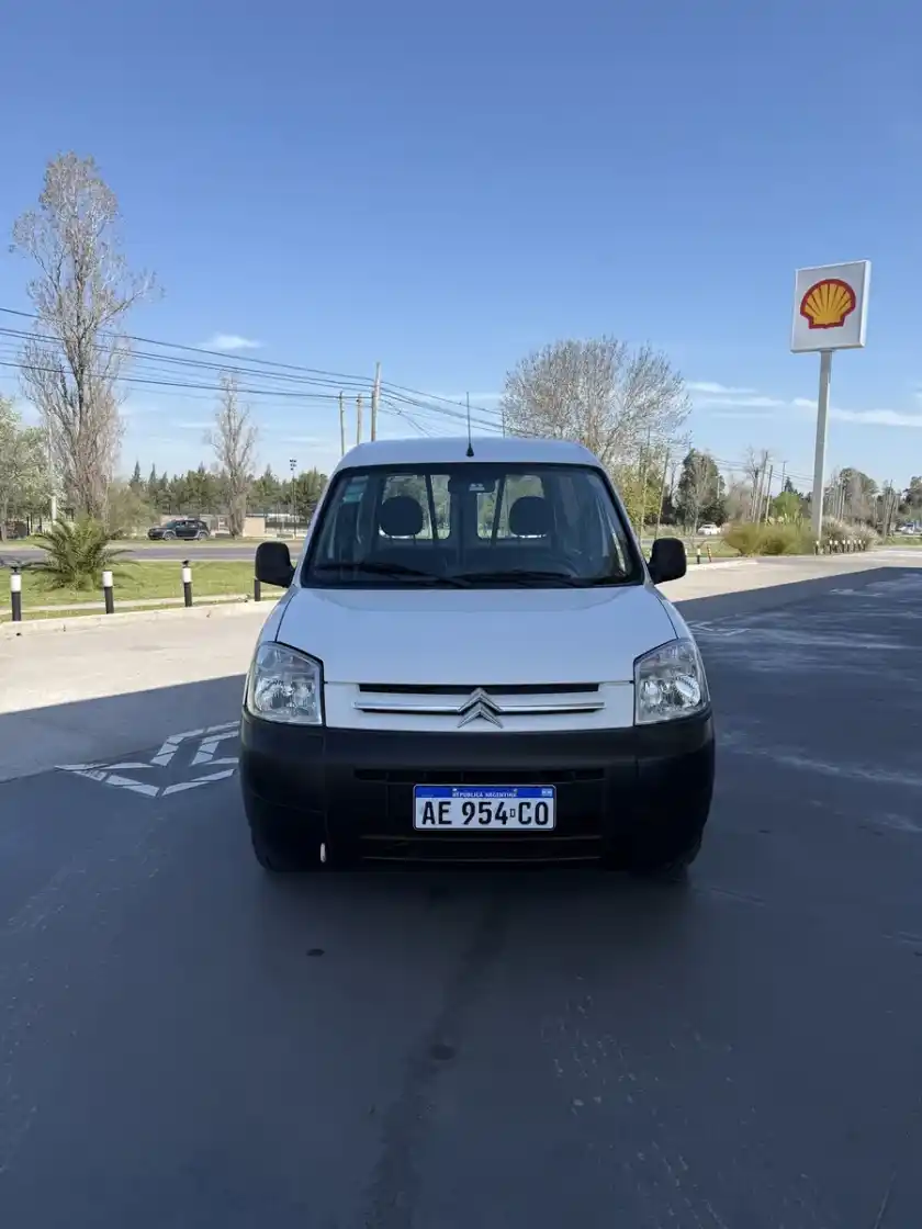 Citroën Berlingo Furgon 1.6 Hdi 92 Bussines 2021 - foto 2