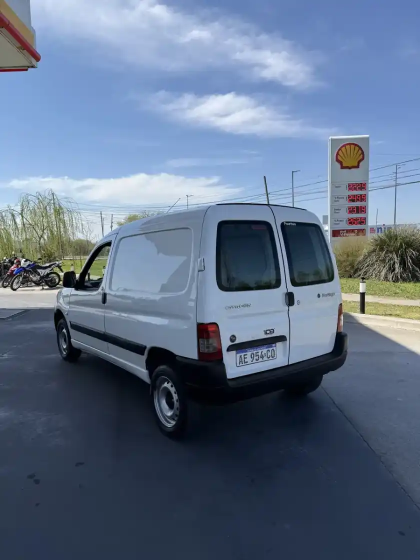 Citroën Berlingo Furgon 1.6 Hdi 92 Bussines 2021 - foto 4