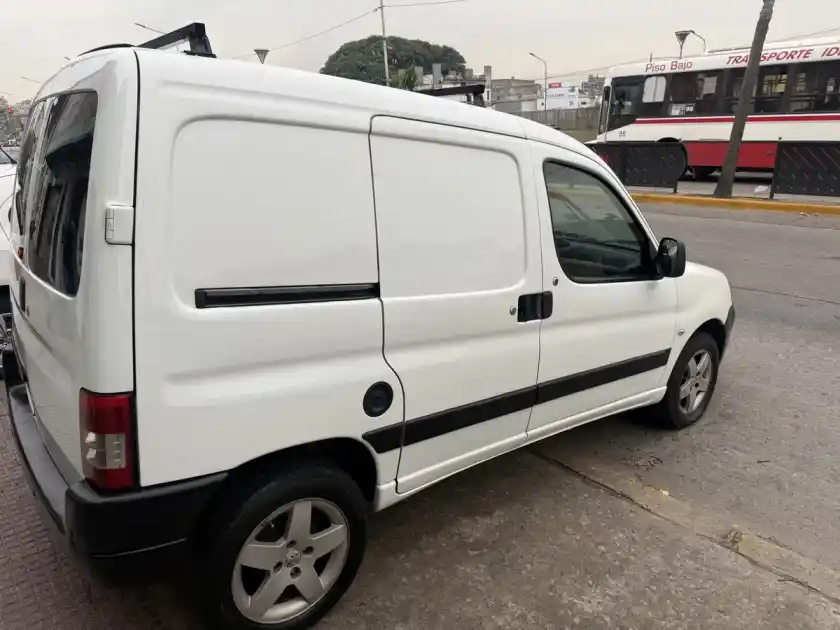 Peugeot Partner 1.6 Furgon Confort 5As 2018 - foto 4