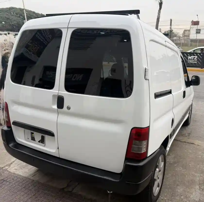 Peugeot Partner 1.6 Furgon Confort 5As 2018 - foto 5