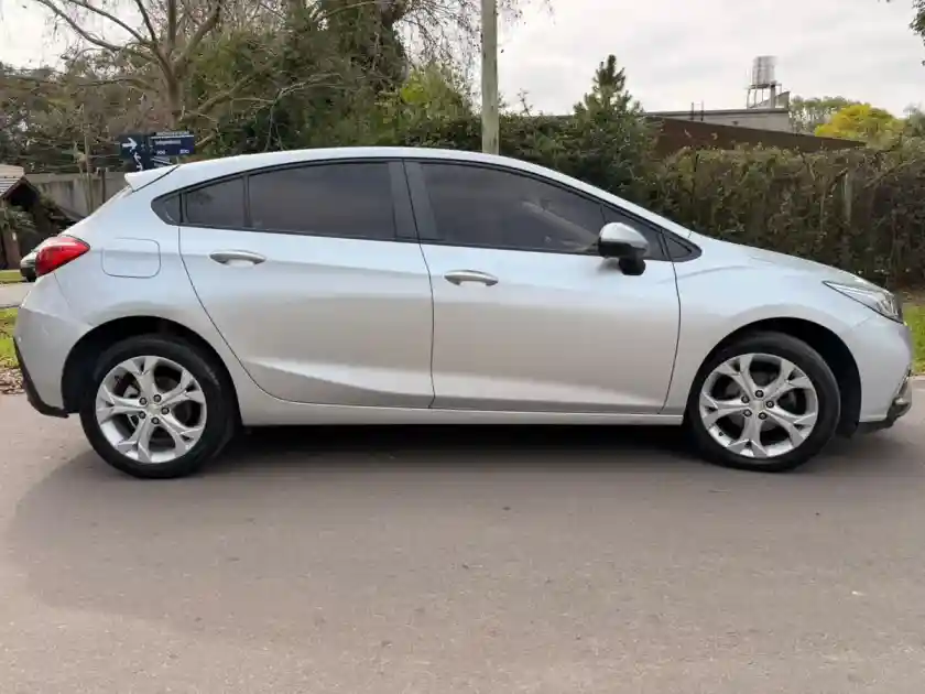 Chevrolet Cruze 1.4 Lt Mt Sedan 2018 - foto 3