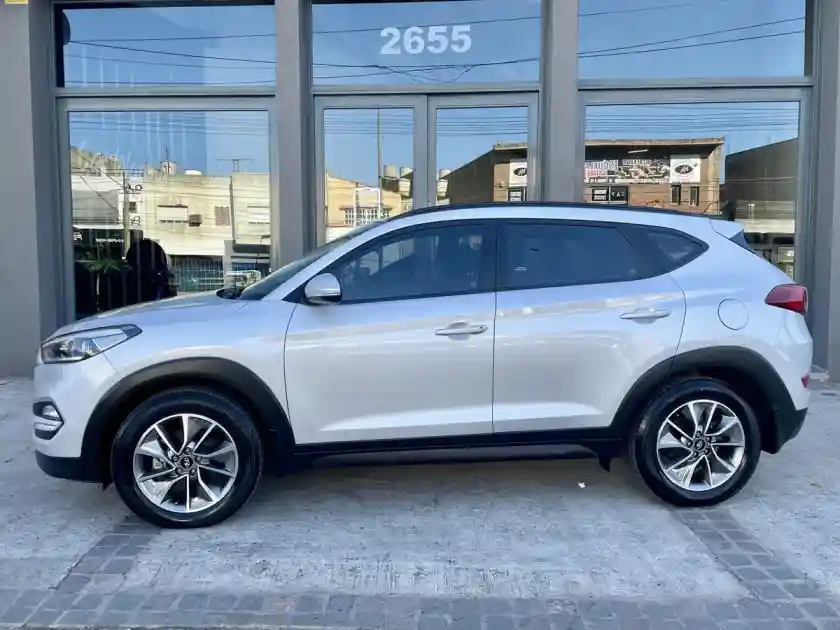 Hyundai Tucson 2.0 C/Techo 2018 - foto 4