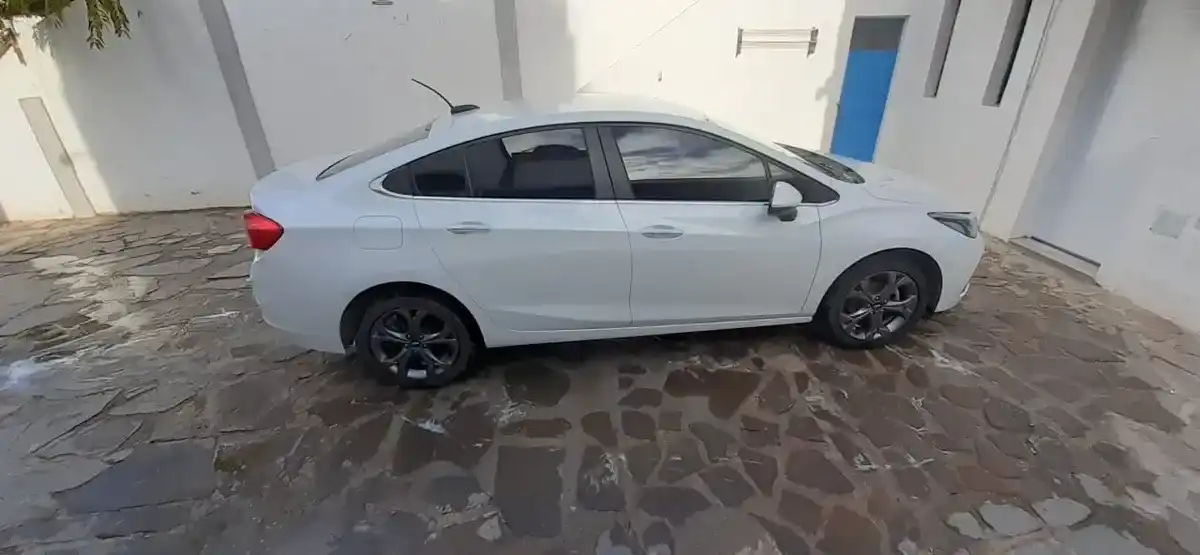 Chevrolet Cruze 1.4 Ltz At Sedan 2023 - foto 2