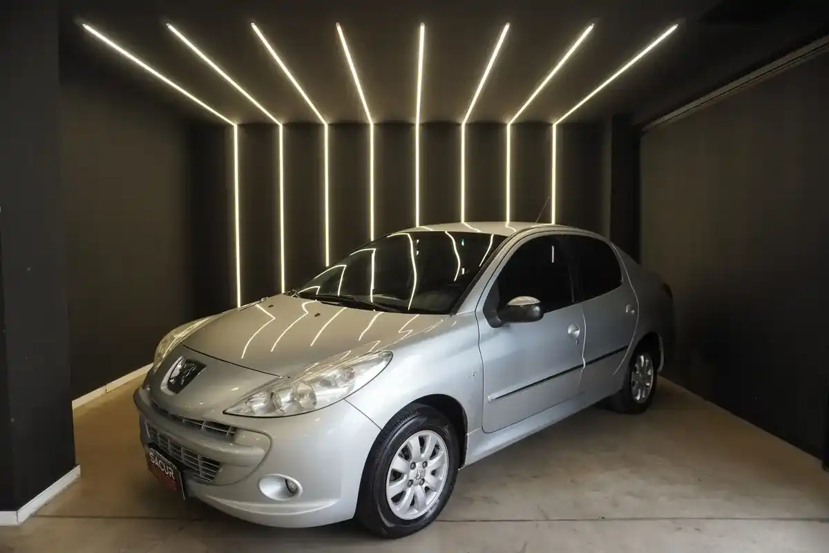 Peugeot 207 1.4 4 P Xs/Allure 2013 - foto 1