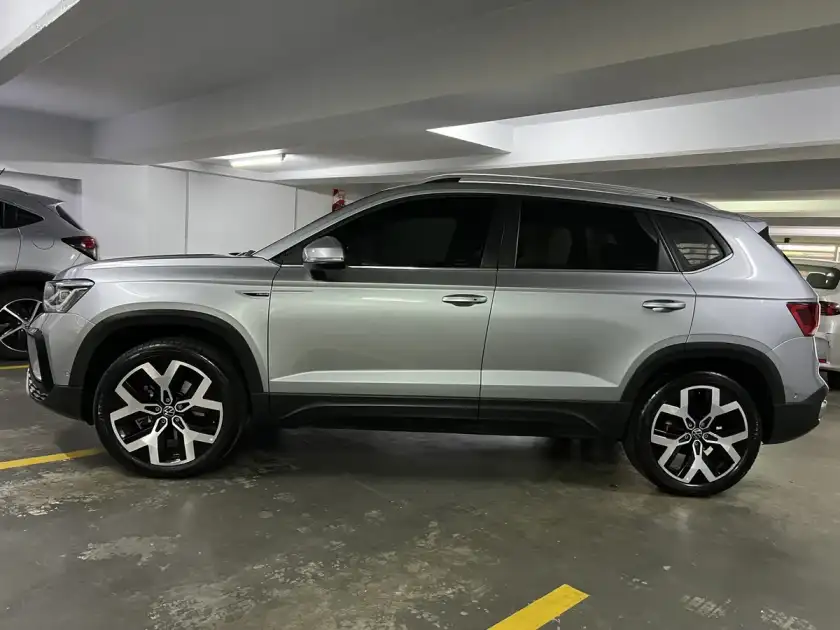 Volkswagen Taos 1.4 250 Tsi Highline Tiptronic 2024 - foto 4