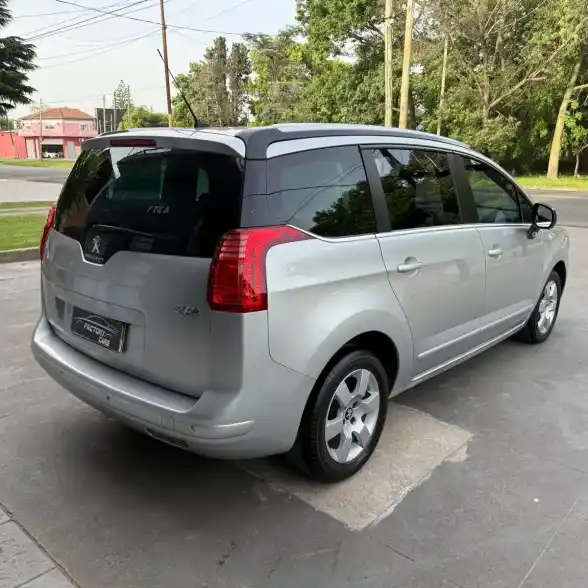 Peugeot 5008 1.6 Feline 2017 - foto 5