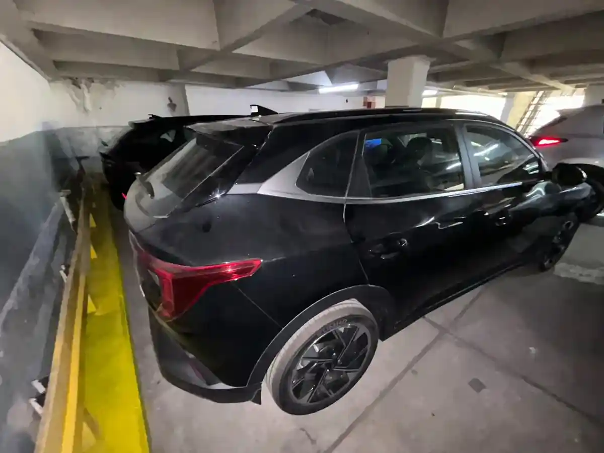 Kia K3 Cross 1.6 Gt Line At 2025 - foto 2