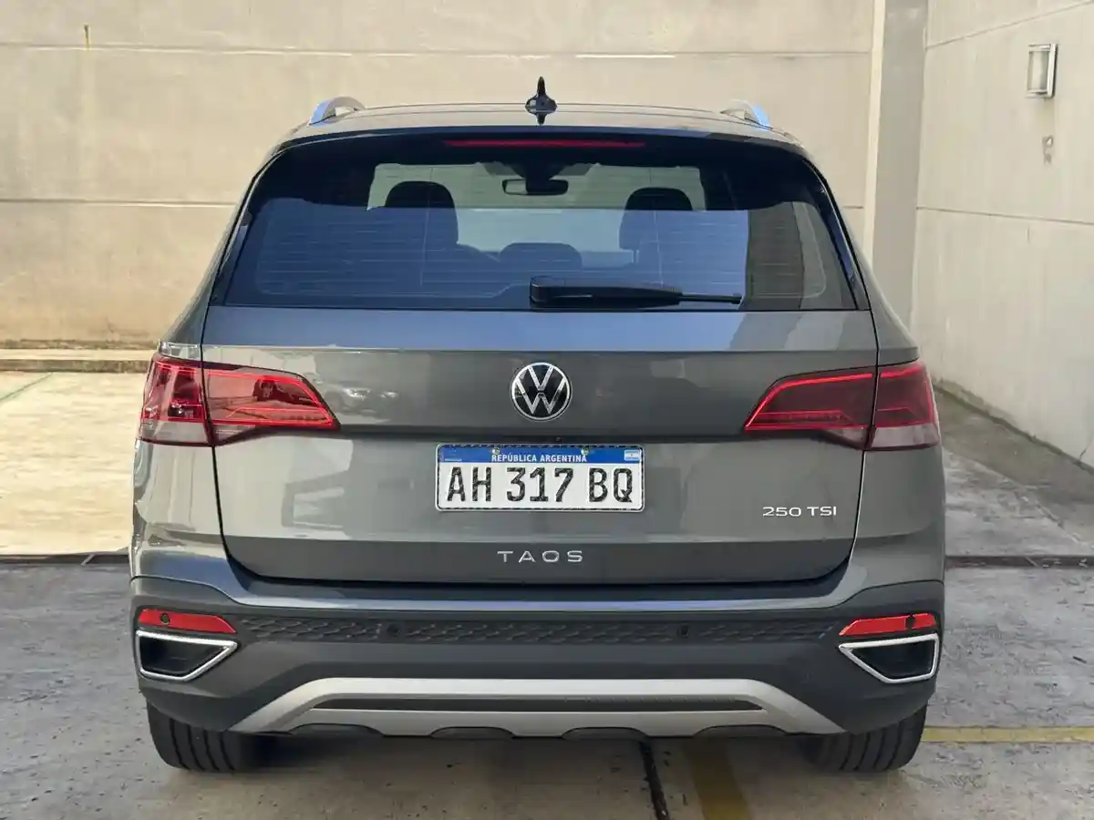 Volkswagen Taos 1.4 250 Tsi Highline Tiptronic 2025 - foto 4