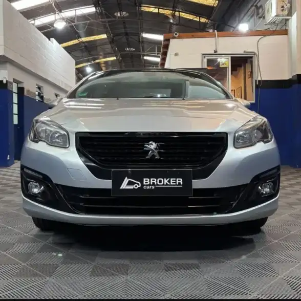 Peugeot 308 1.6 Feline Hdi 115Cv 2020 - foto 2