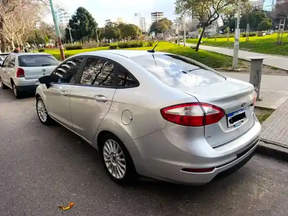 Ford Fiesta Kinetic Se Plus 2017 - foto 3