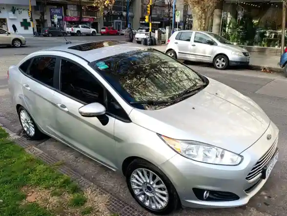 Ford Fiesta Kinetic Se Plus 2017 - foto 4