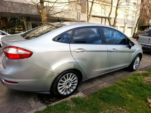 Ford Fiesta Kinetic Se Plus 2017 - foto 5