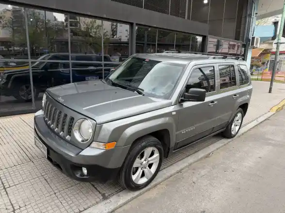 Jeep Patriot 2.4 Sport 4X4 170Cv Atx 2013 - foto 2