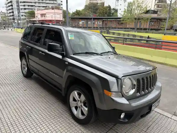 Jeep Patriot 2.4 Sport 4X4 170Cv Atx 2013 - foto 5