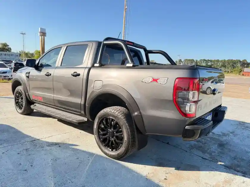 Ford Ranger Black Edition Cabina Doble 4X4 Diesel At 2022 - foto 4