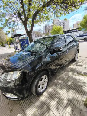 Renault Logan 1.6 Privilege 105Cv Nac 2018 - foto 1