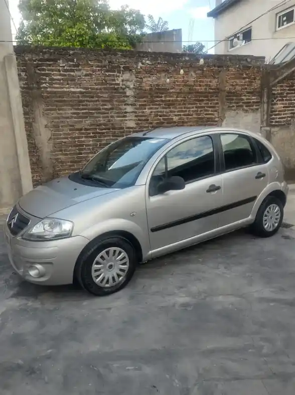 Citroën C3 1.4 I Facelift 2010 - foto 1