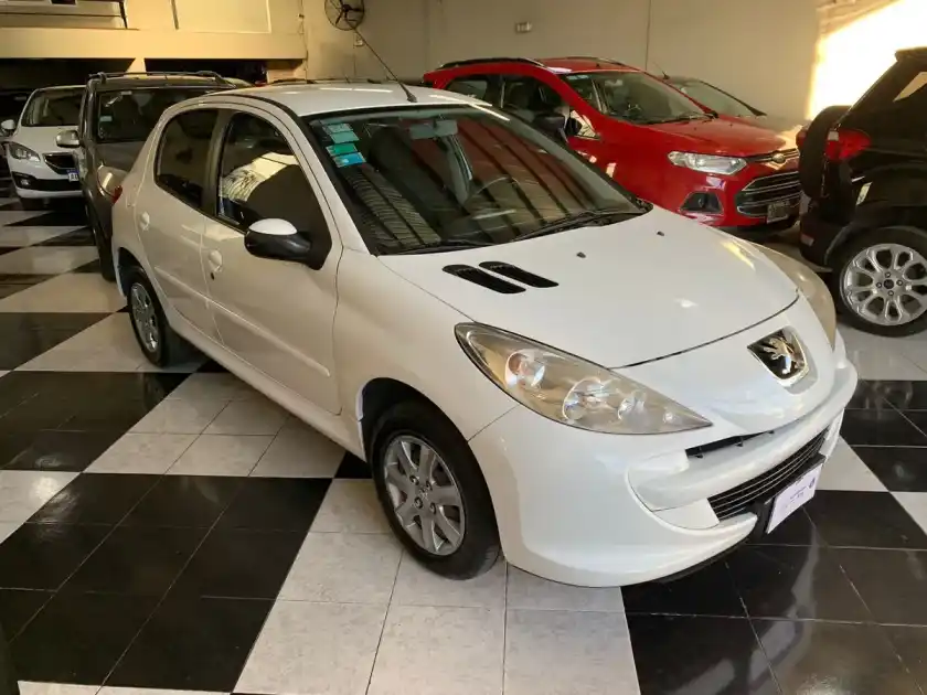 Peugeot 207 1.4 Active 75Cv 2015 - foto 2