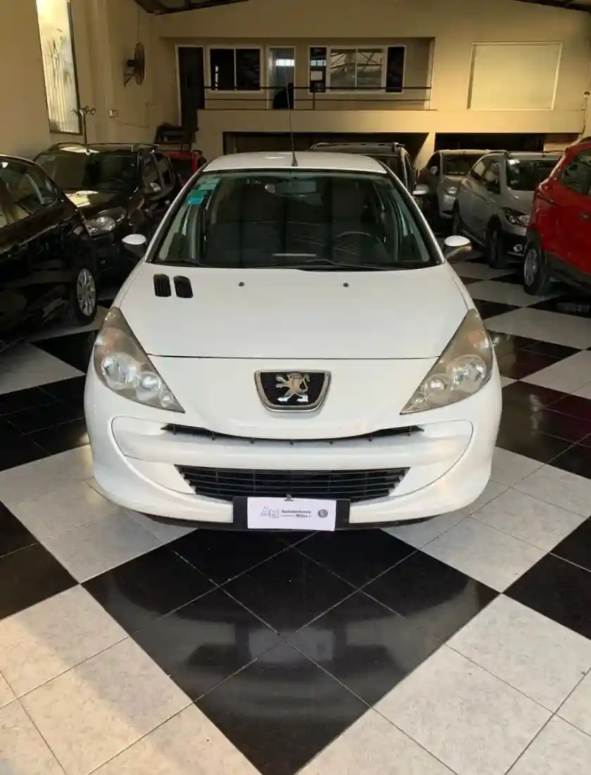Peugeot 207 1.4 Active 75Cv 2015 - foto 3