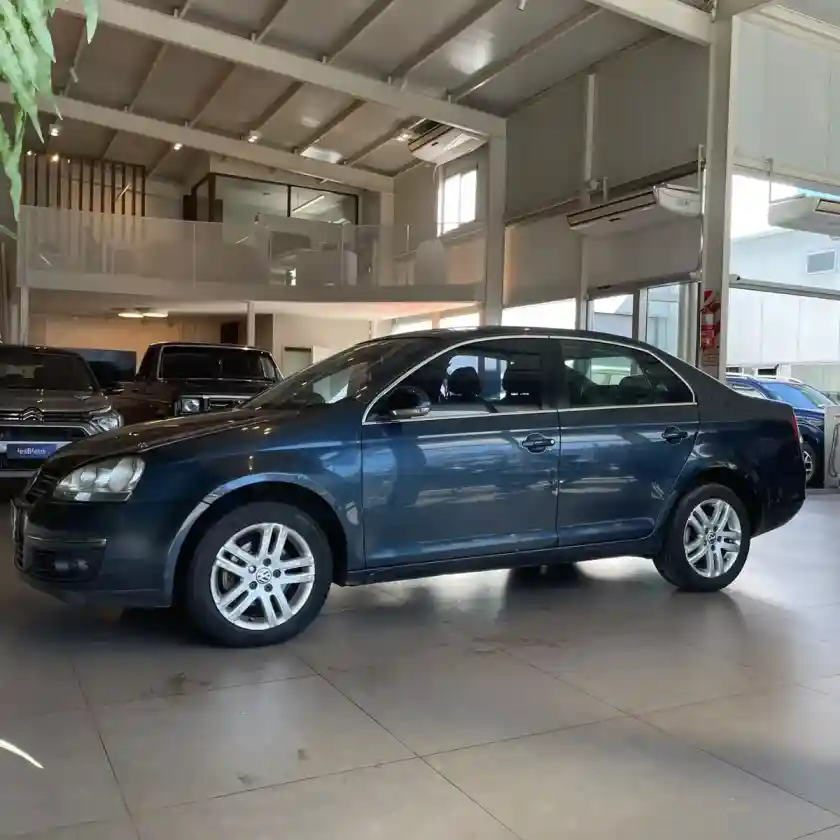 Volkswagen Vento 1.9 I Luxury Dsg 2010 - foto 3