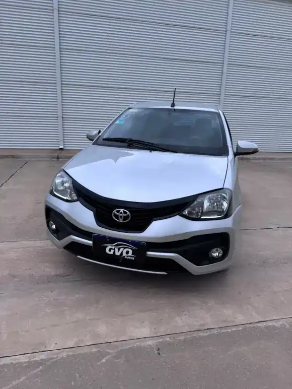 Toyota Etios 1.5 Xls Pack 2022 - foto 2