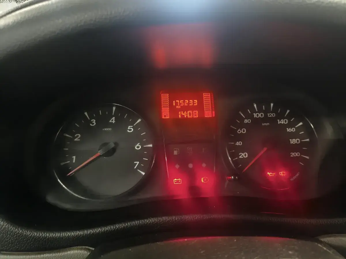 Renault Kangoo 1.6 Confort Cd Aa Da Svt 1Pl 2013 - foto 4