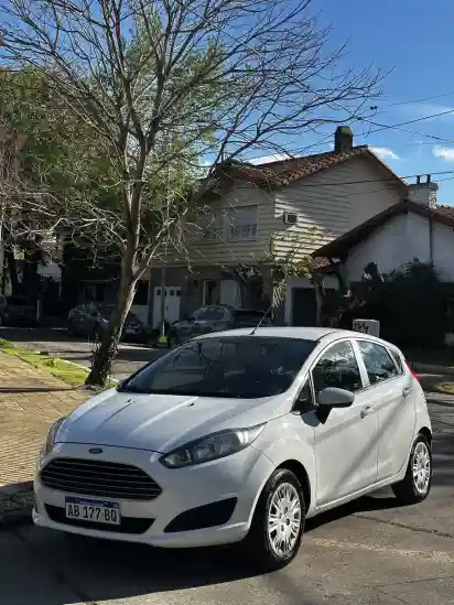 Ford Fiesta Kinetic 1.6 S 2017 - foto 1