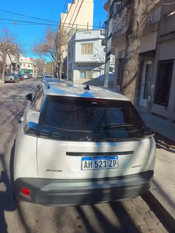 Peugeot 2008 1.0T Allure Cvt 2025 - foto 3