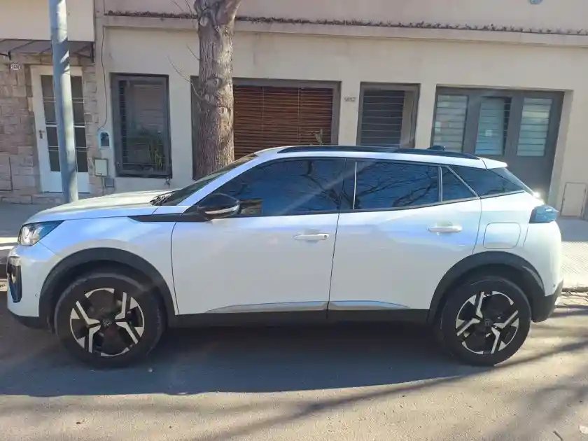 Peugeot 2008 1.0T Allure Cvt 2025 - foto 4