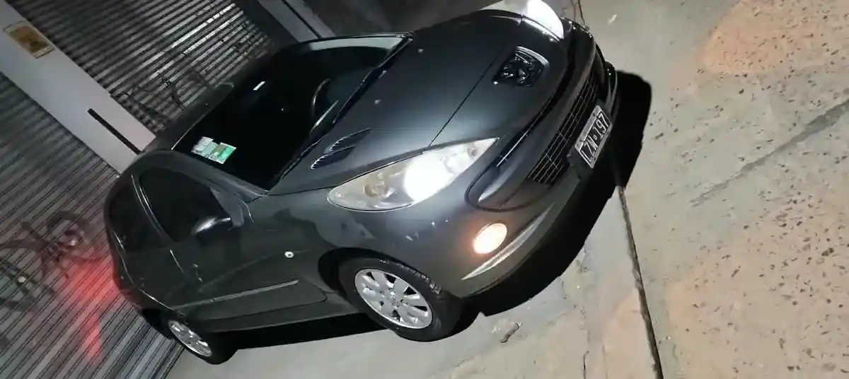 Peugeot 207 1.4 Sedan Allure Hdi 70Cv 2013 - foto 4