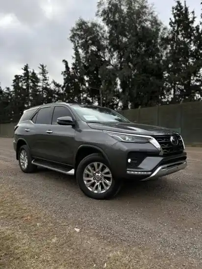 Toyota Hilux Sw4 2.8 Srx 177Cv 4X4 7As At 2021 - foto 3